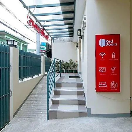Reddoorz Plus @ Torre De Manuel Residences 1