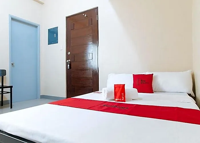 호텔 Reddoorz @ Torre De Manuel Residences 1 3*