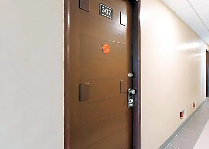 호텔 Reddoorz @ Torre De Manuel Residences 1